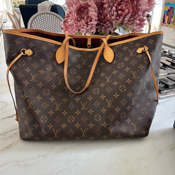 Louis Vuitton Neverful Bag - Picture 1 of 8